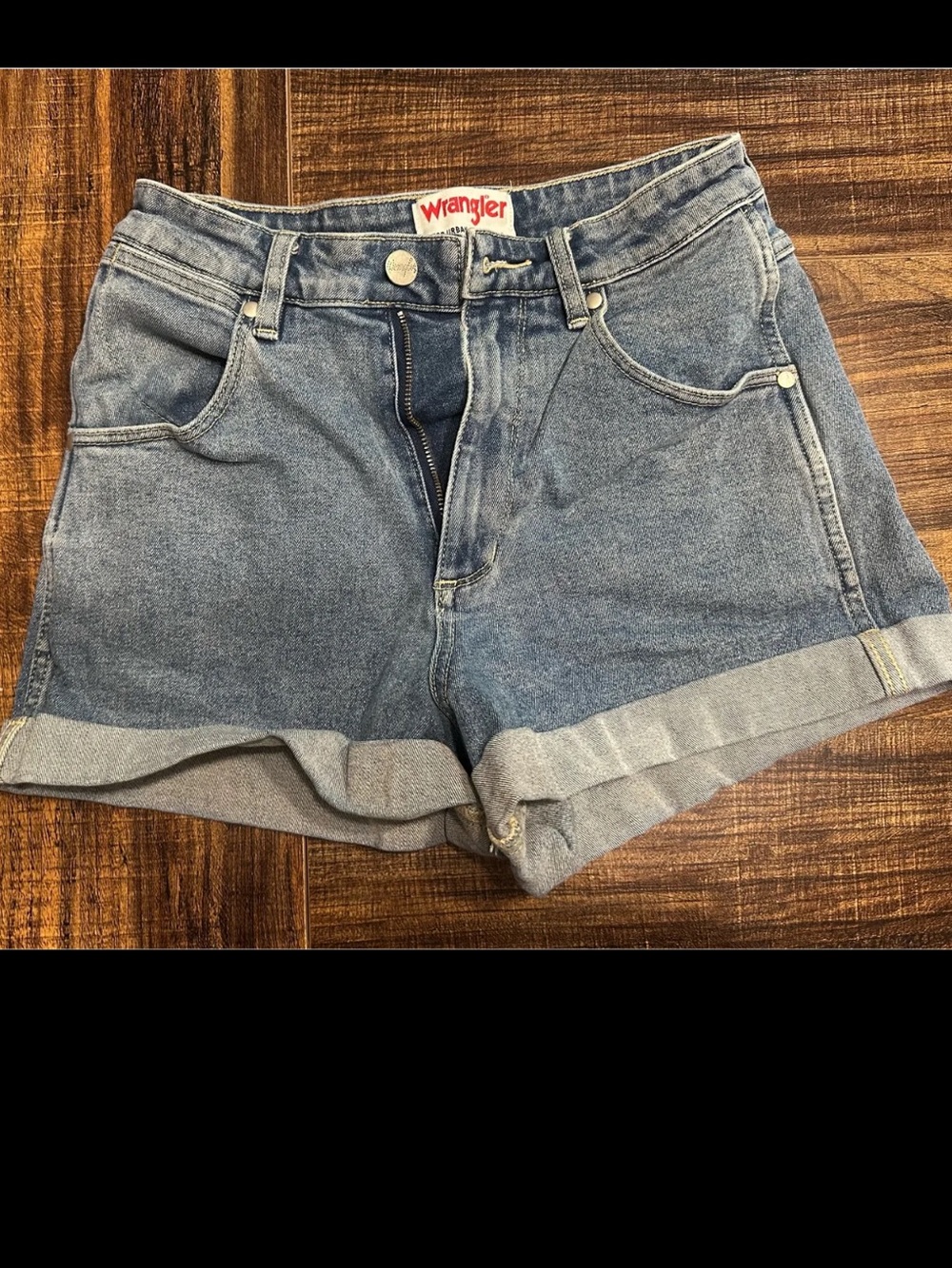 Women’s Wrangler for Urban Outfitters Hourglass Blue Denim Roll-Cuff Shorts